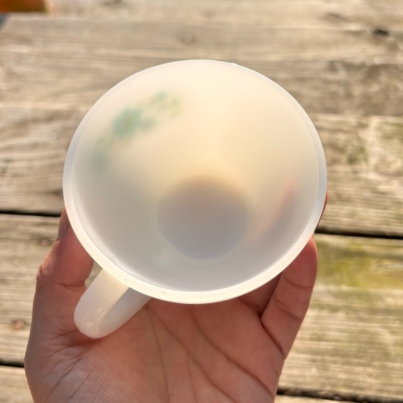 Vintage Vintage Anchor Hocking fire king milk glass cups - Picture 5 of 6